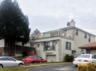 1486 Utopia Pkwy, Whitestone, NY 11357