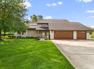 695 W 2nd St, Braidwood, IL 60408