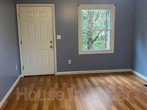 4th image of 2008 Arlington Pl