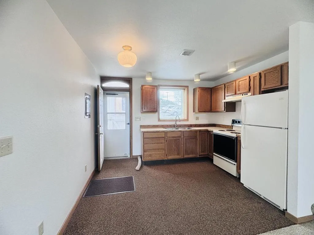 219 Vawter St A — Photo 3