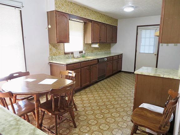 5th image of 716 Zschokke St