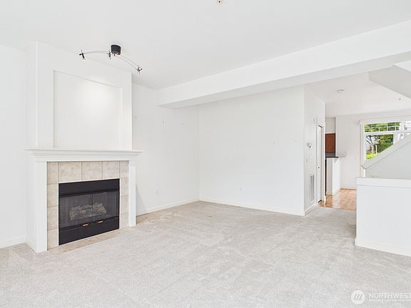 5th image of 23120 SE Black Nugget Road #A6