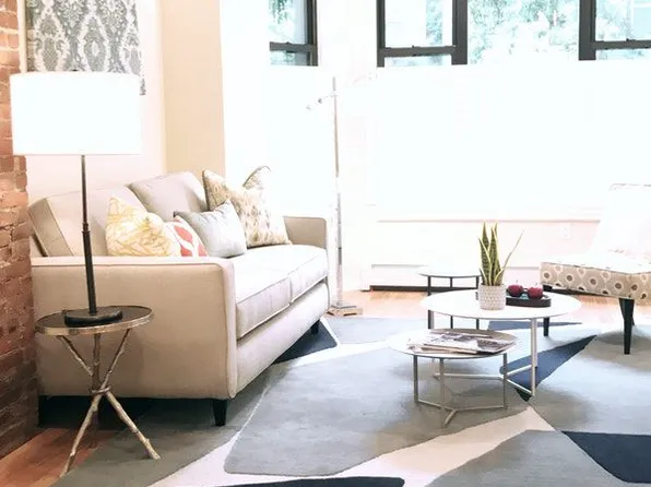 12-23 31st Avenue image 1 of 12