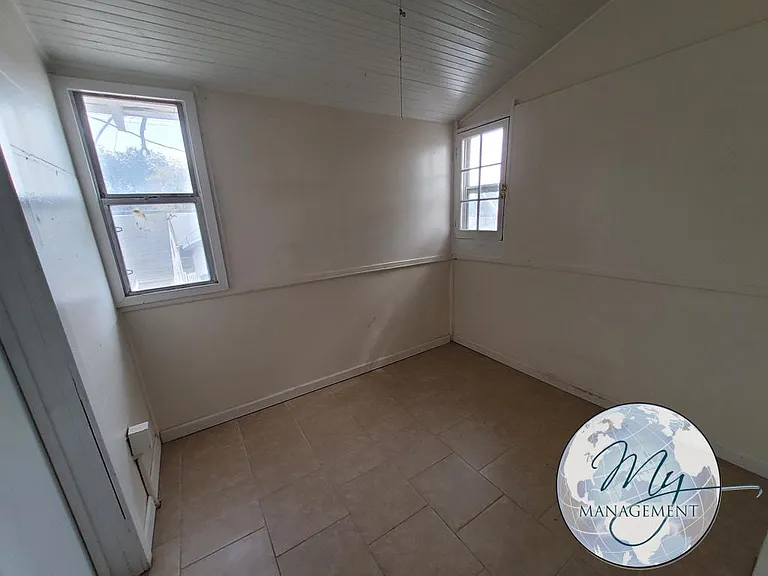 2 bed, 1.0 bath, 800 sqft, $950 — Photo 14