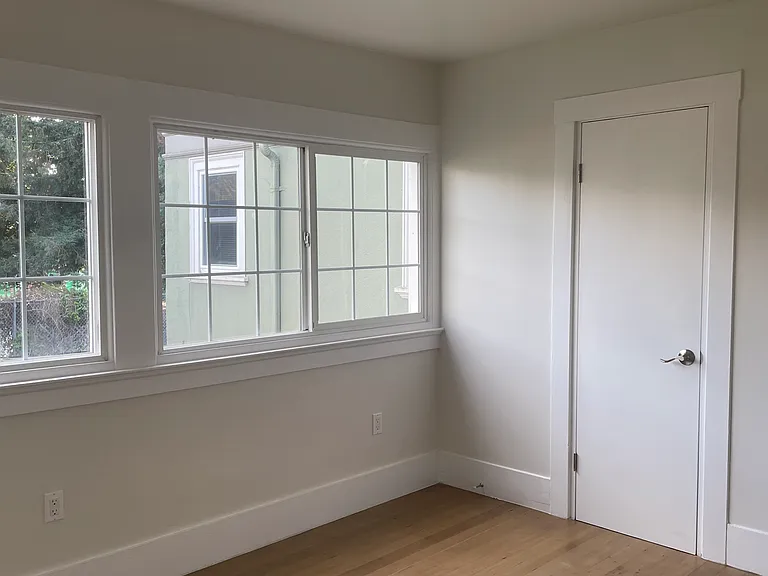 2325 McKinley Ave — Photo 12