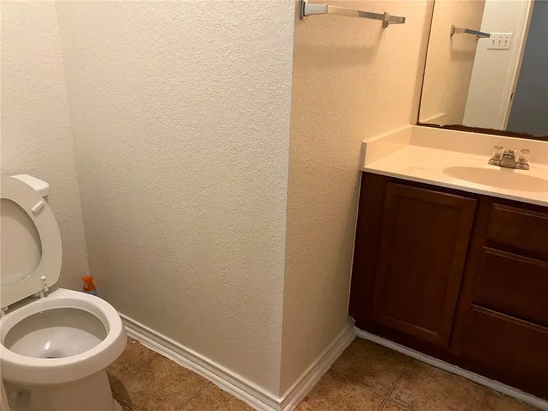 14320 Lake Victor Dr — Photo 10