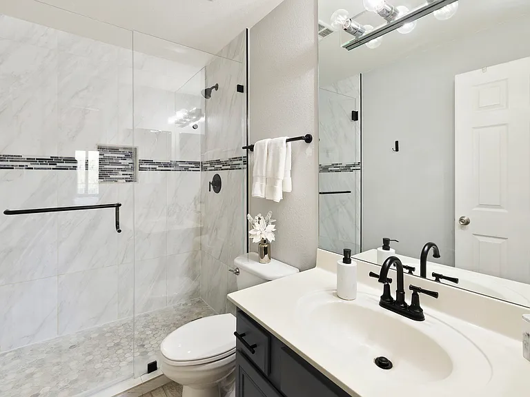 4354 N 82nd St #260 — Photo 8