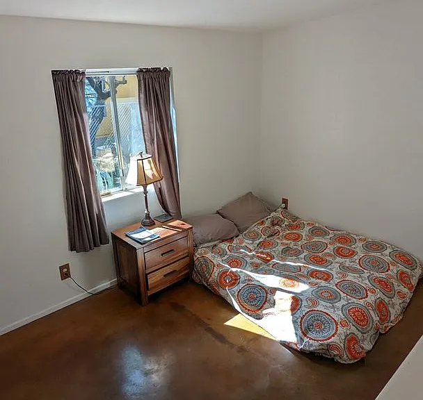 1344 W Delaware St — Photo 22