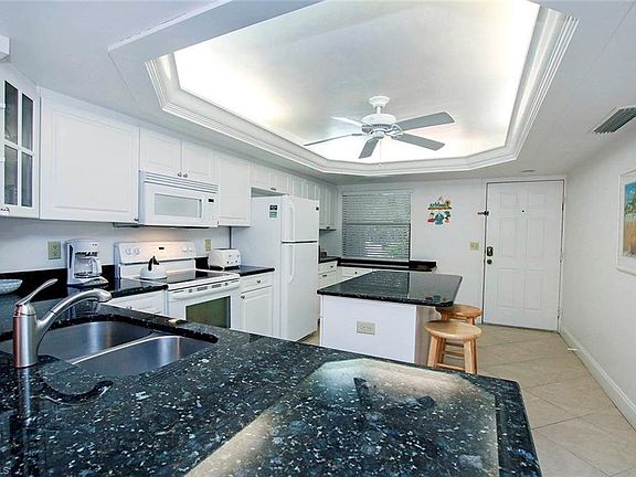 4th image of 2445 W Gulf Dr #1A