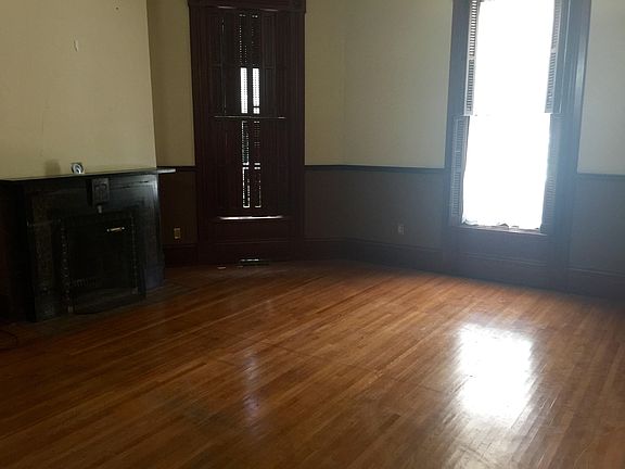 2nd image of 141 Portsmouth St