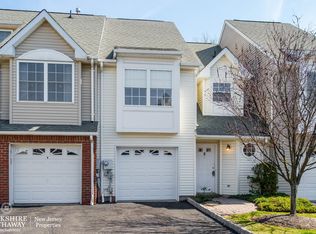 8 Paula Way, Berkeley Heights, NJ 07922