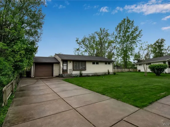 24 Cornell Dr, Depew, NY 14043