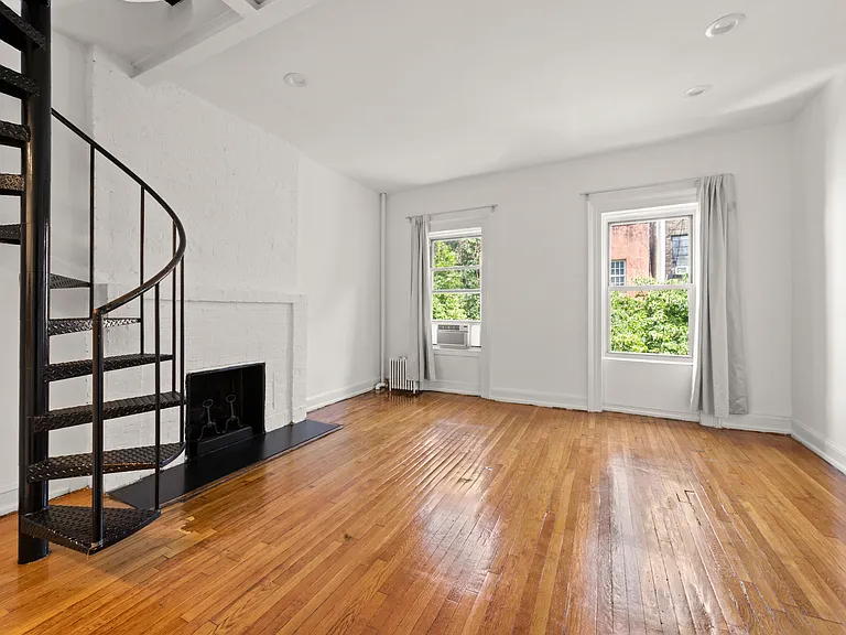 39 Charles St #6 — Photo 3