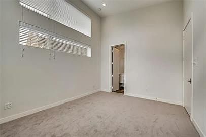 1st image of 1518 N Carroll Ave #104