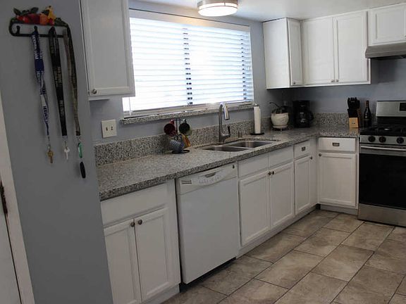 5th image of 111 N Steckel Dr