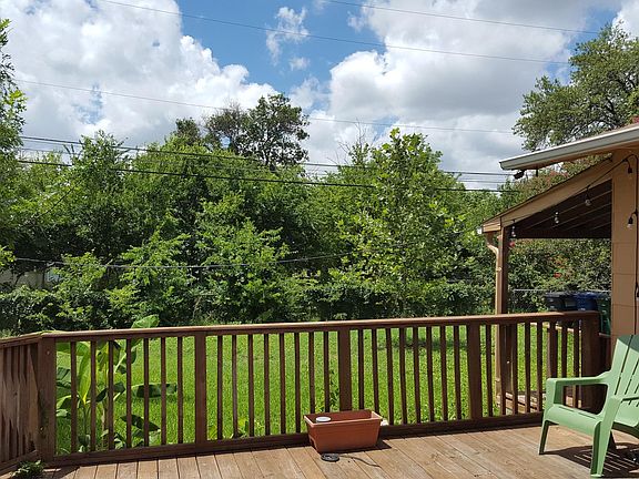 3rd image of 462 Maplewood Ln