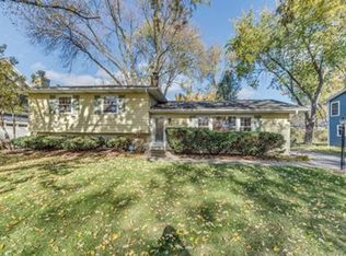 541 Cypress Dr, Naperville, IL 60540