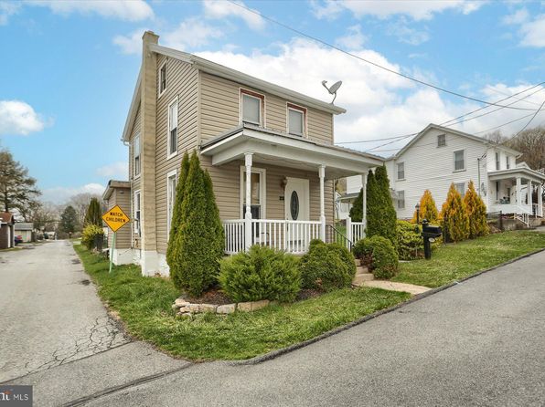 25 N Hand St, Tower City, PA 17980