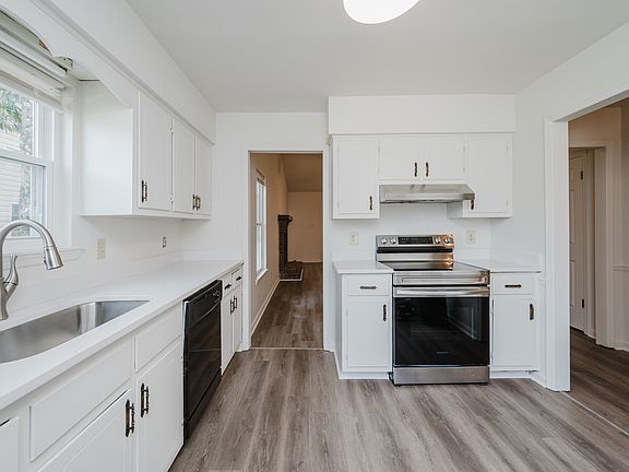 5th image of 619 Cahaba Manor Trl