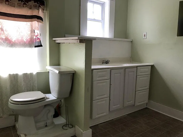 356 Valley St #1 — Photo 7