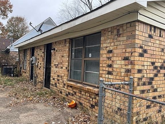 3rd image of 1181 Canary Ln