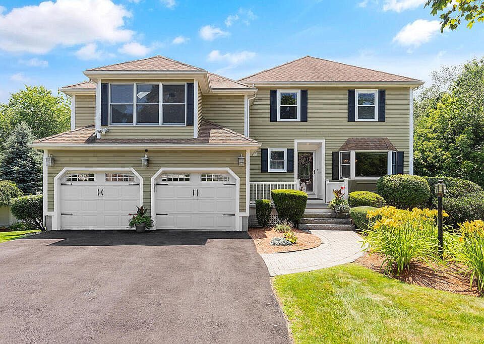 1st image of 37 Benevento Cir