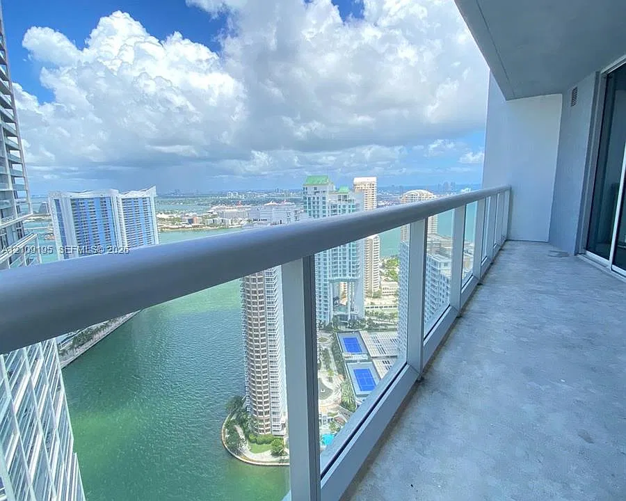 495 Brickell Ave #4408