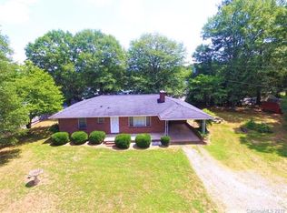 242 Hershel Lackey Rd, Denver, NC 28092