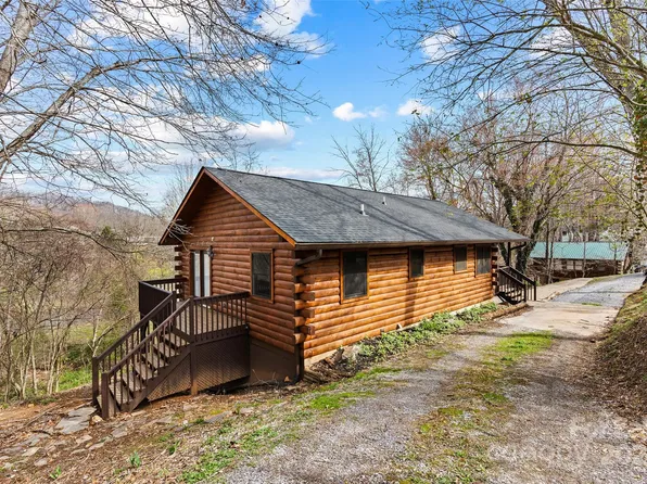 231 Cedarwood Dr, Waynesville, NC 28785