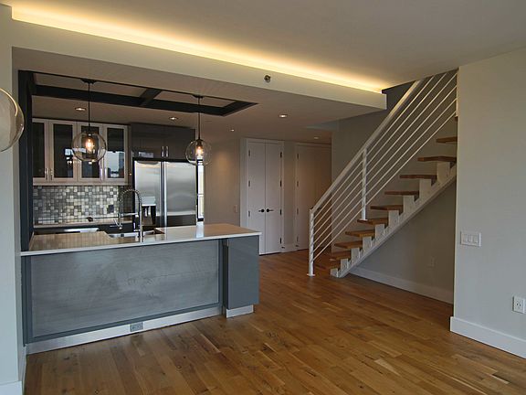 4th image of 670 Pacific St #12K
