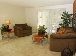 6810 Wyndham Dr APT 15, Sacramento, CA 95823
