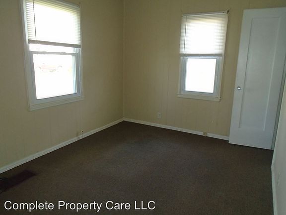 5th image of 2206 S Vine St