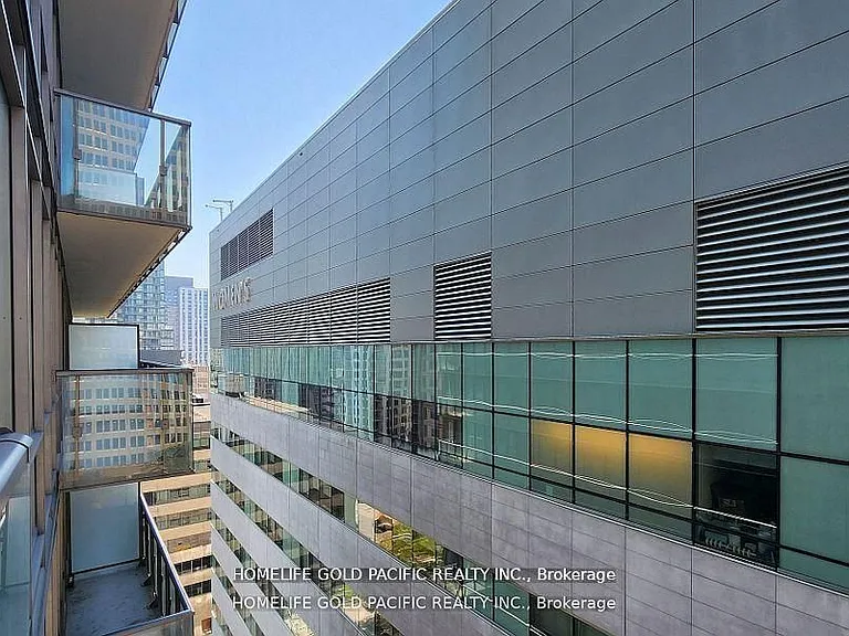 832 Bay St #1202 — Photo 30