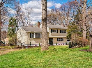 46 Hopper St, Oakland, NJ 07436
