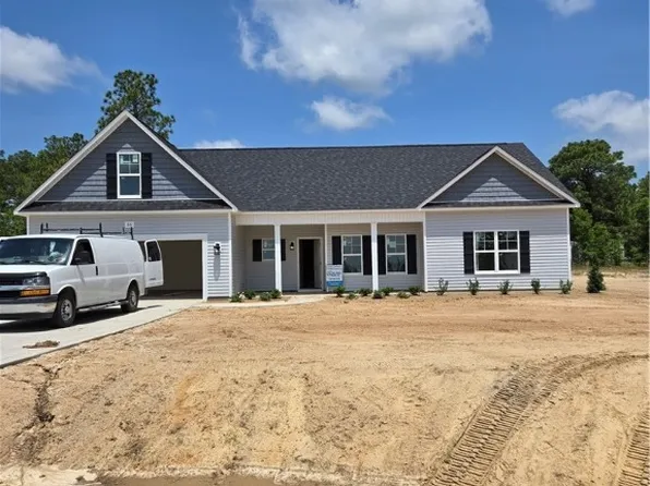 66 Blackgum Ct, Spring Lake, NC 28390