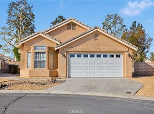 11236 Bunker Cir, Apple Valley, CA 92308