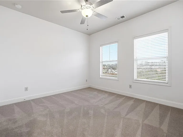 7809 Laurel Crest Dr — Photo 15