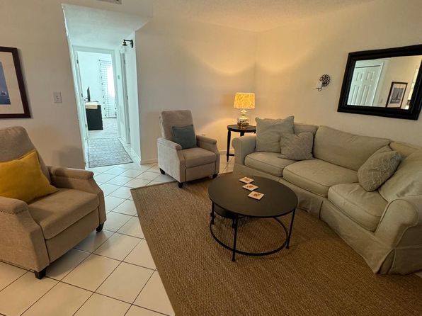 507 Robin Dr UNIT 203