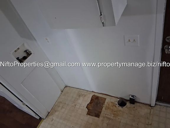 3rd image of 5636 Aenon Ln