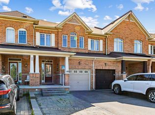 135 Windrow St, Richmond Hill, ON L4E 0Y2