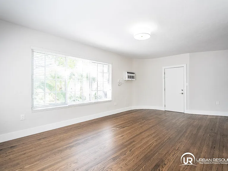 2420 Flamingo Dr #1 — Photo 20