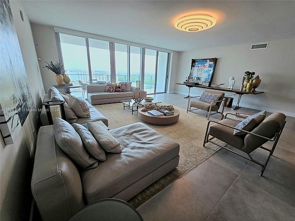 2nd image of 330 Sunny Isles Blvd #5-2404