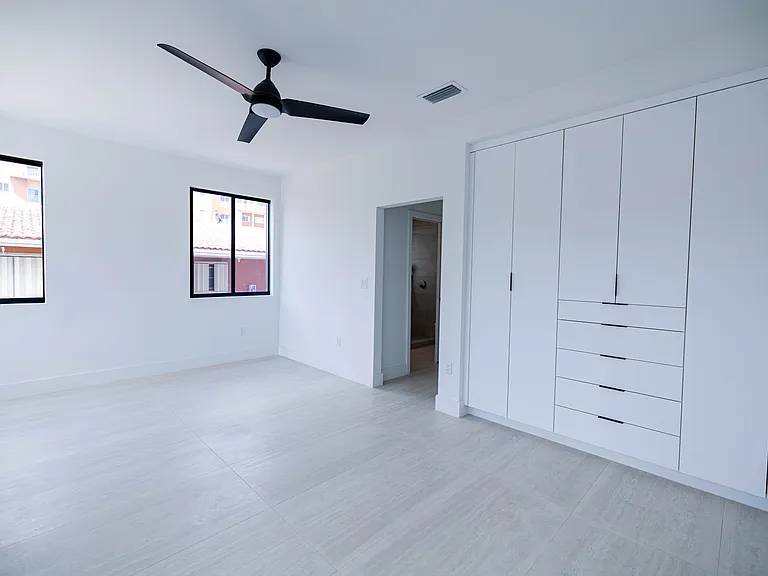 3189 SW 23rd Ter #3189 — Photo 36