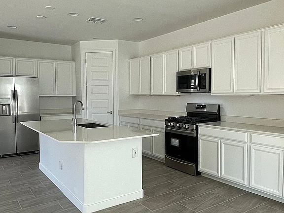 4th image of 1641 W La Mirada Dr