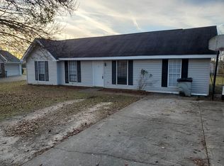 102 Shannon Ln, Centerville, GA 31028