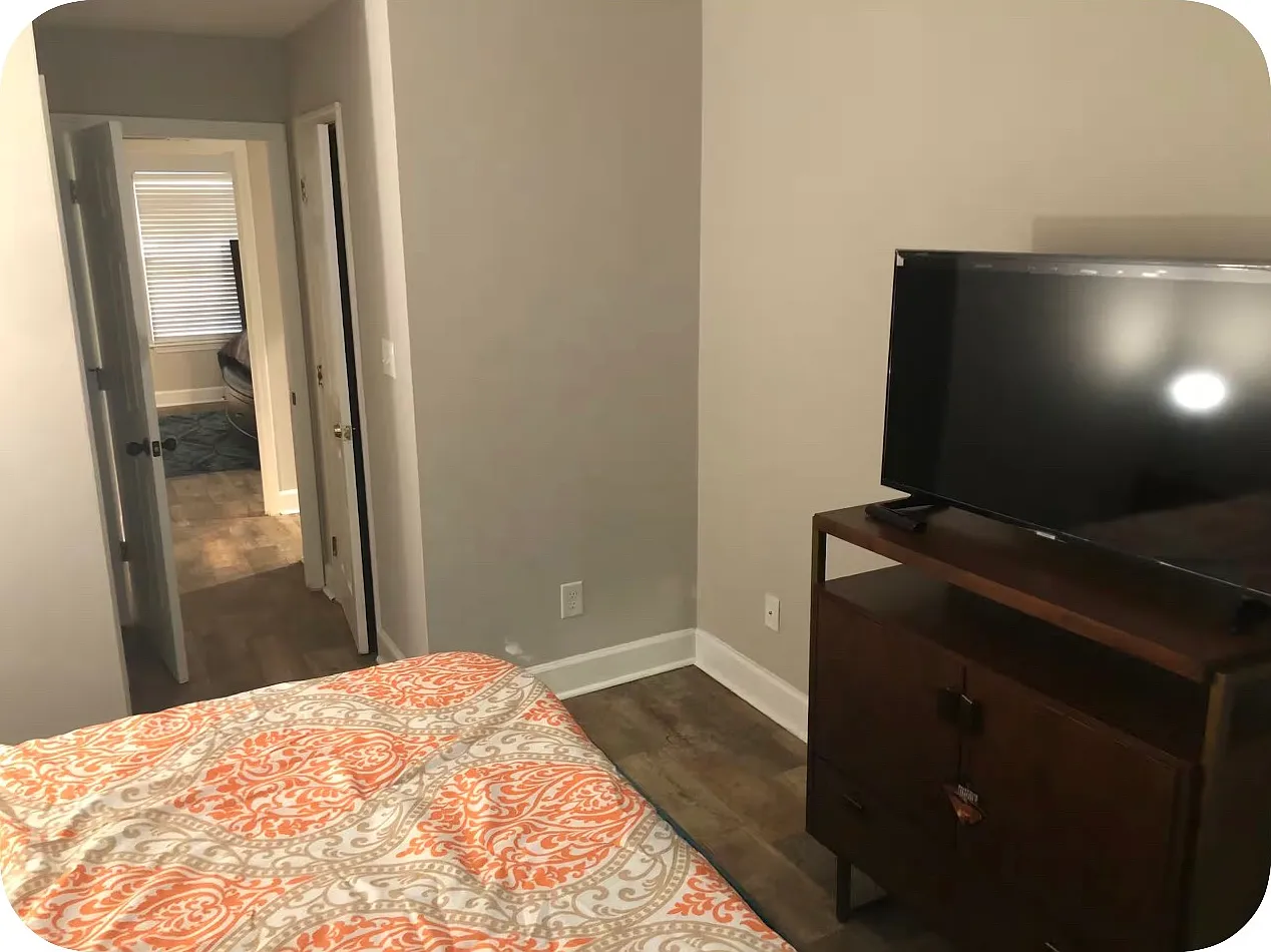 2 bed, 1036 sqft, $1,775 — Photo 3