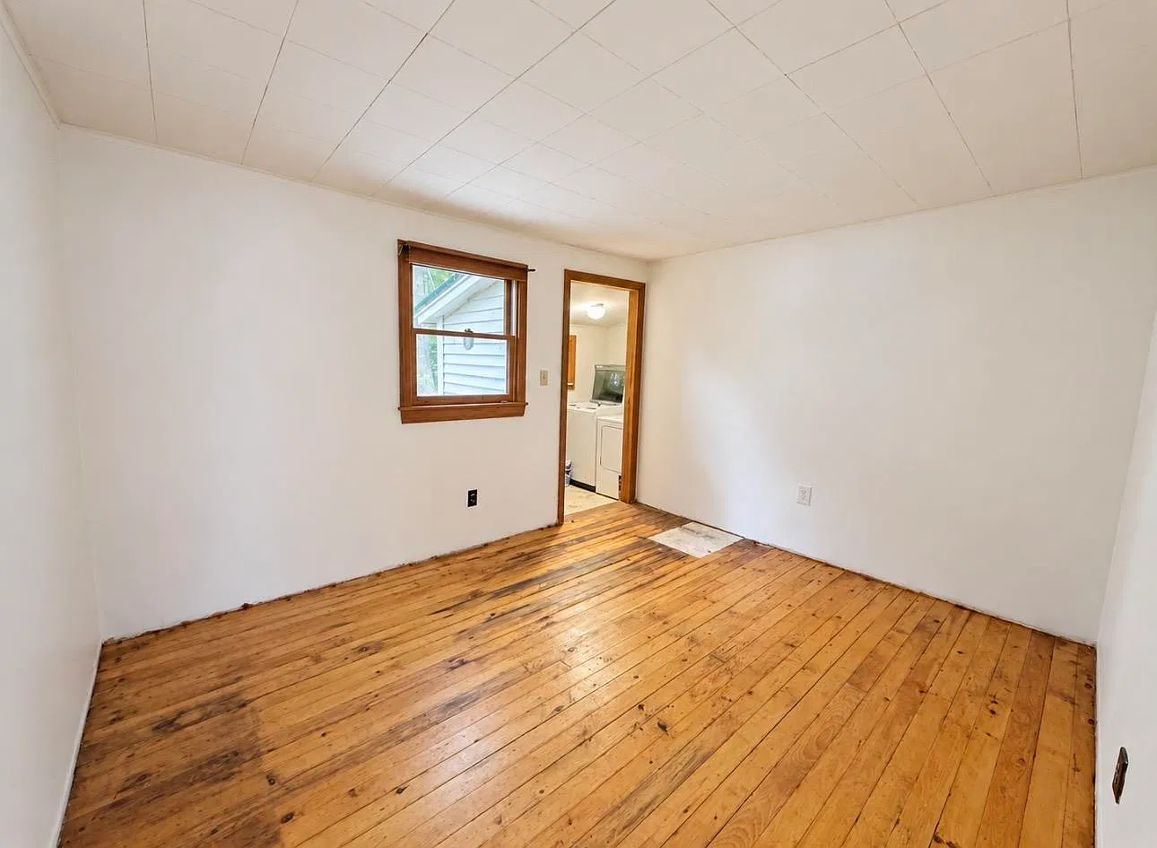 3 bed, 1132 sqft, $2,000 — Photo 2