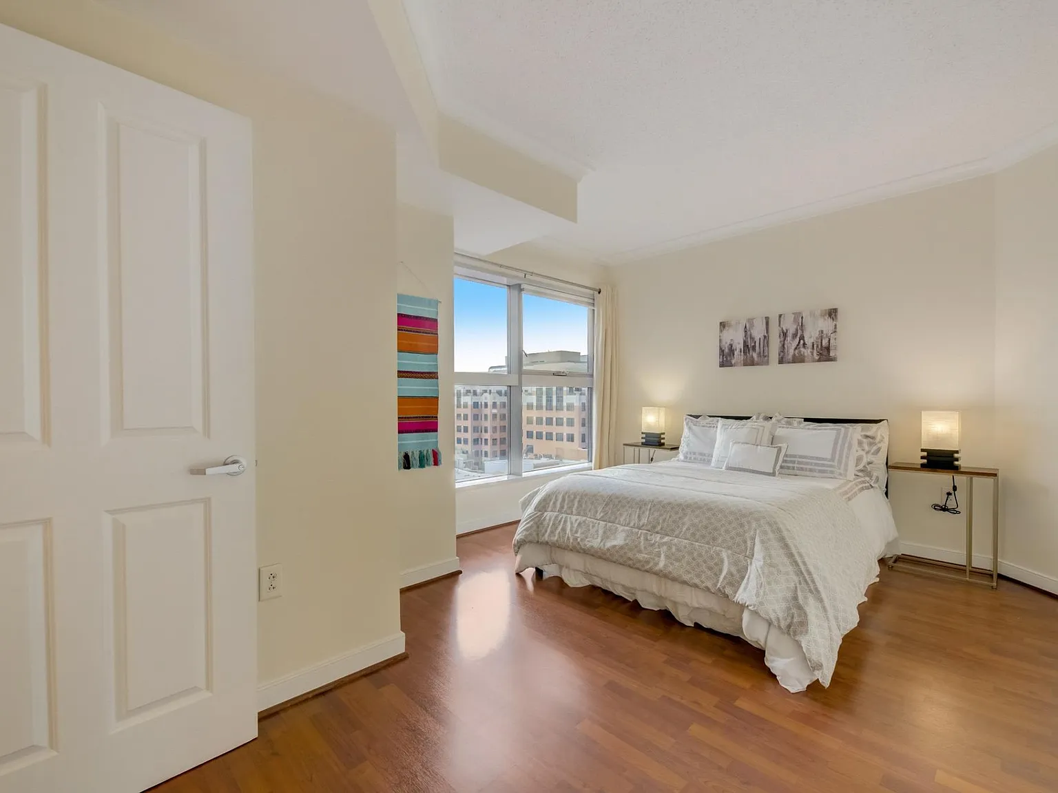 1 bed, 787 sqft, $2,350 — Photo 2