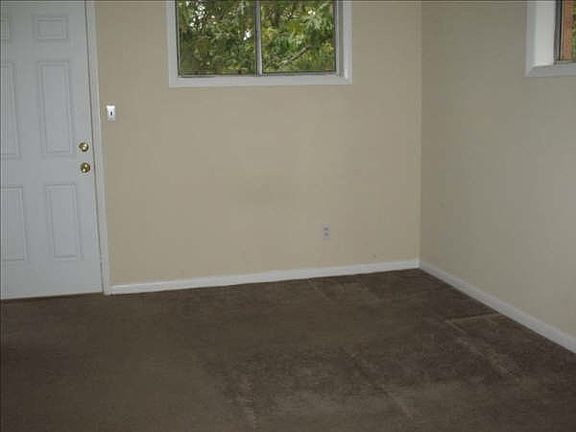 4th image of 671 Georgia Ave APT 3