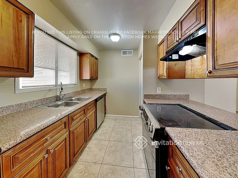 1319 S Pomeroy — Photo 6